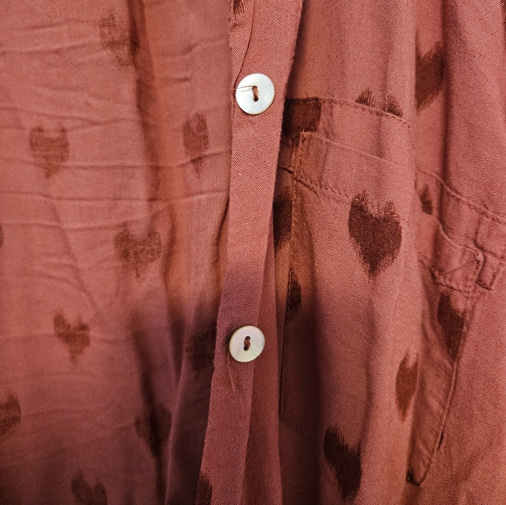 Heart Patterned Button-Up Shirt - Picture 3 of 5